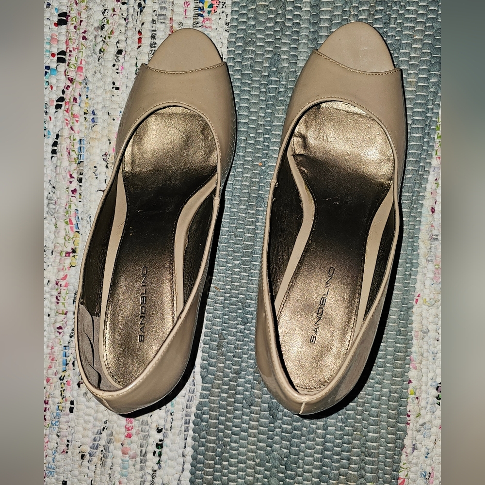 Bandolino heels size 10